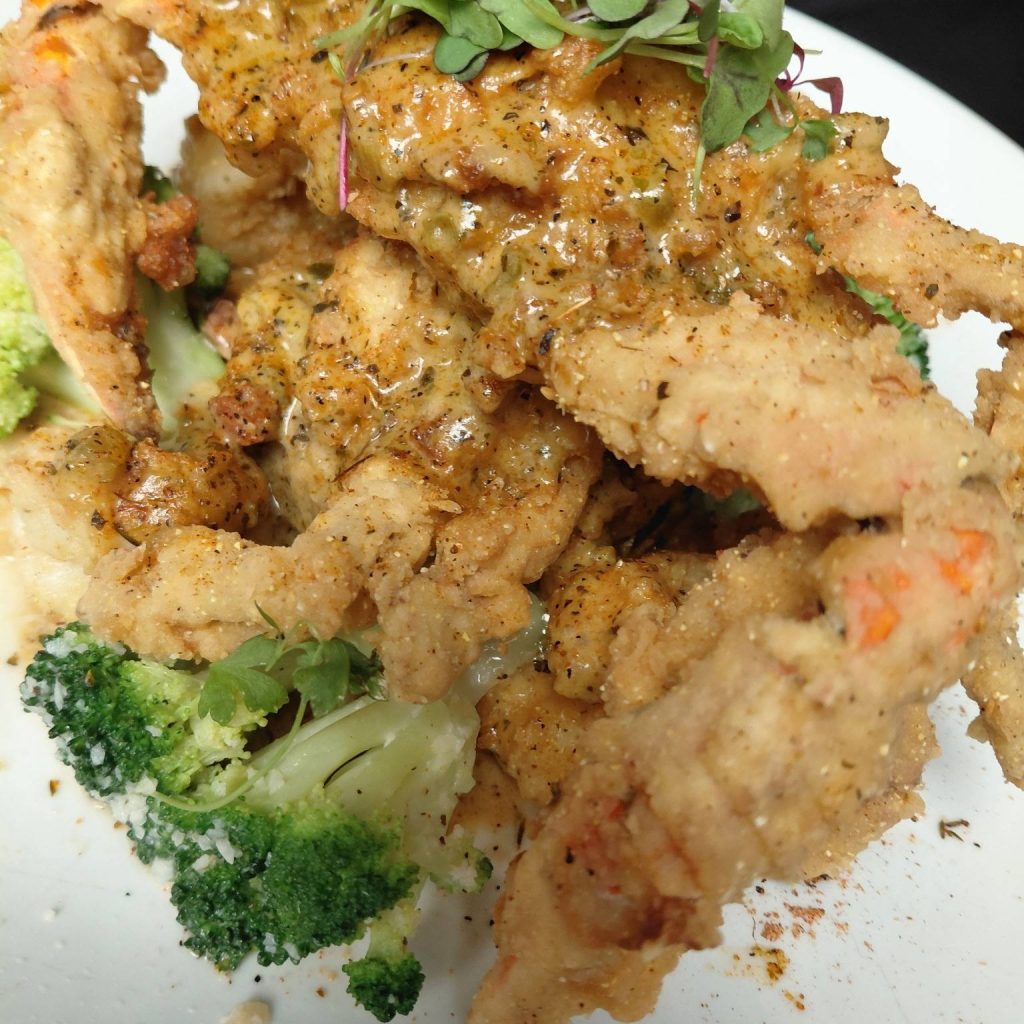 Memorial Weekend Specials at St. Johns River Steak & Seafood